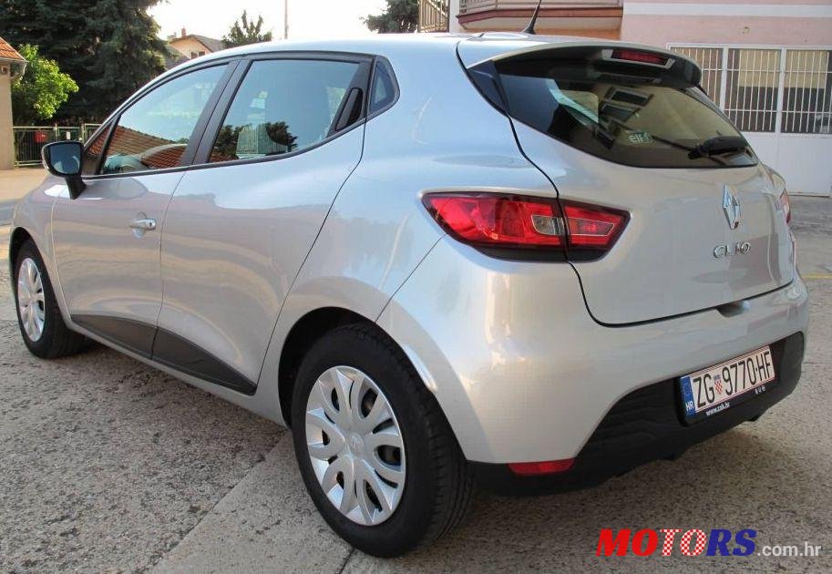 2015' Renault Clio photo #4