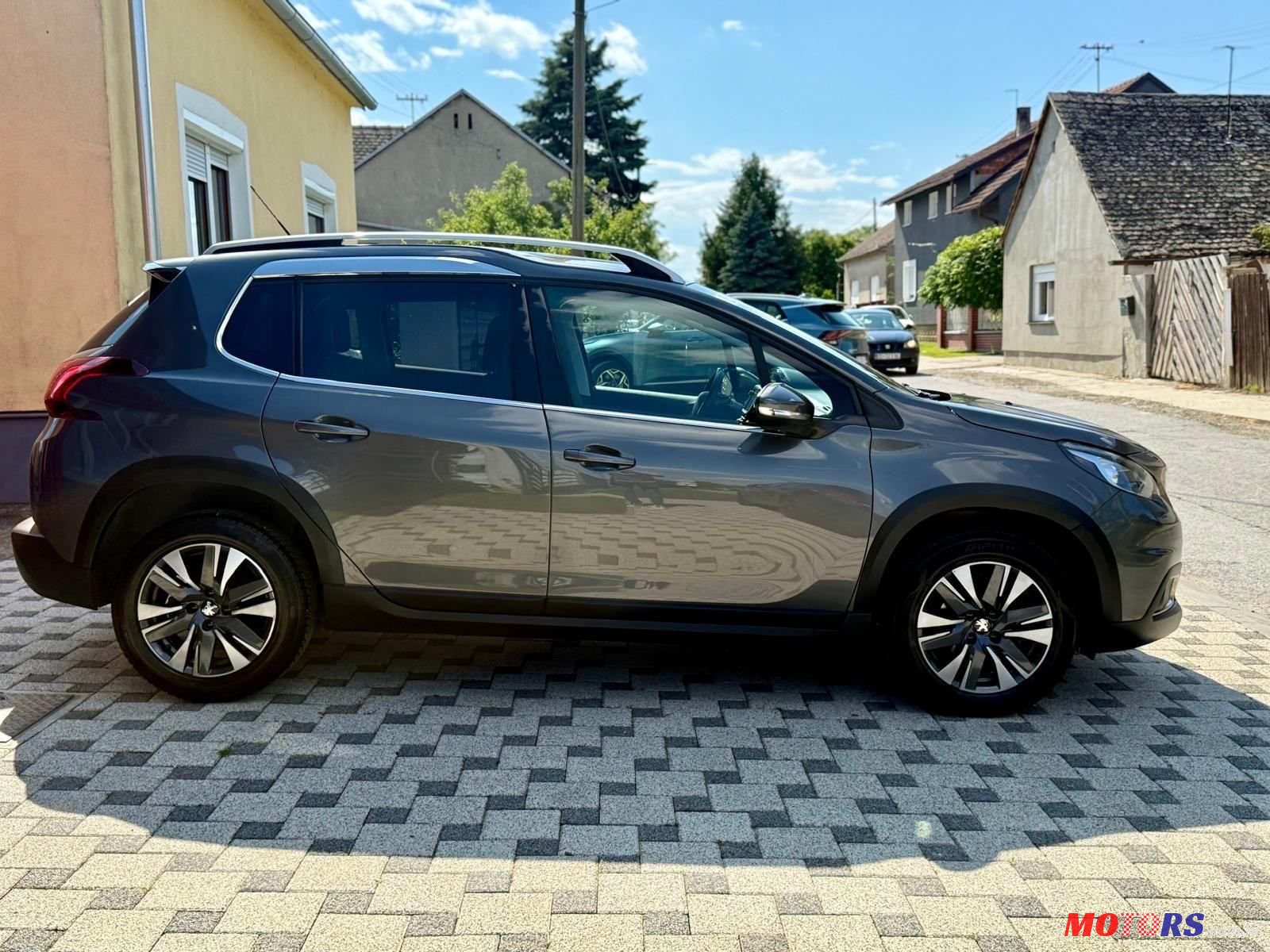 2019' Peugeot 2008 1,5 Bluehdi photo #5