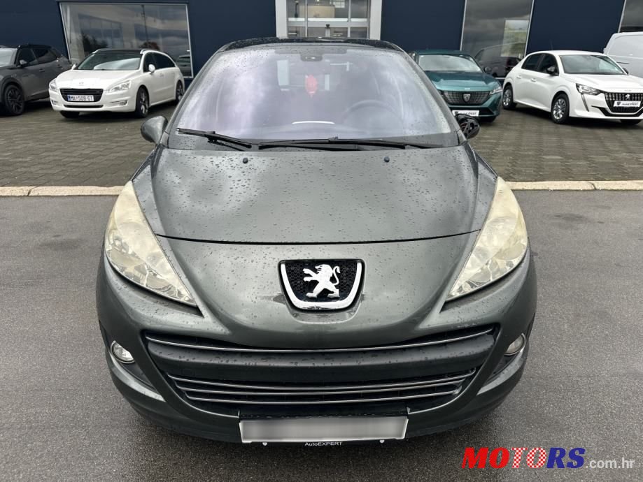 2006' Peugeot 207 1,6 Hdi photo #2