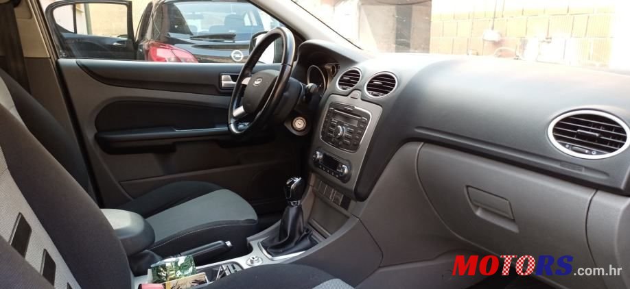 2012' Ford Focus 1,6 photo #5