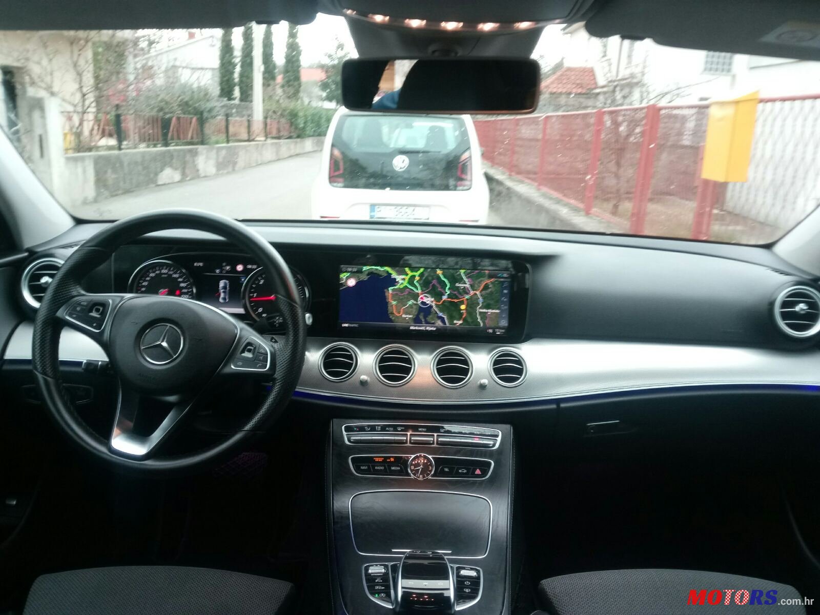 2017' Mercedes-Benz 220E Avandgarde Edition 1 Aut photo #7