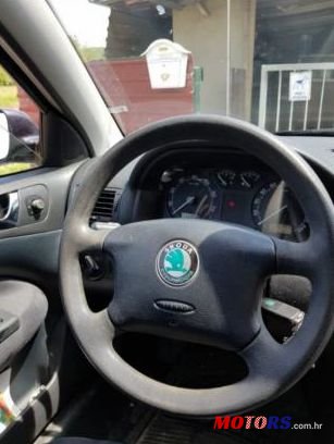 2007' Skoda Fabia Combi photo #3