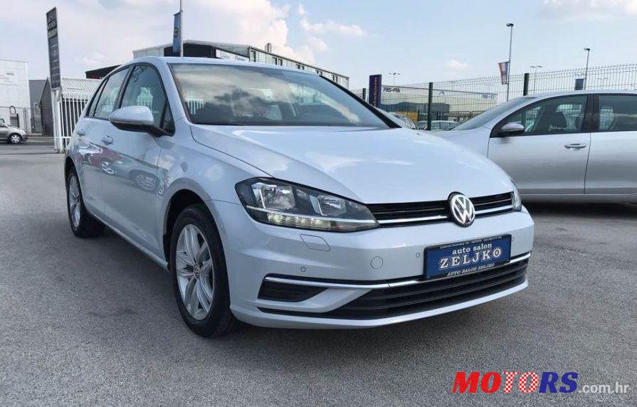 2017' Volkswagen Golf VII 1,6 Tdi Bmt photo #1