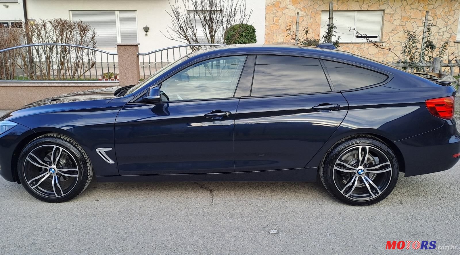 2015' BMW Serija 3 Gran Turismo photo #2
