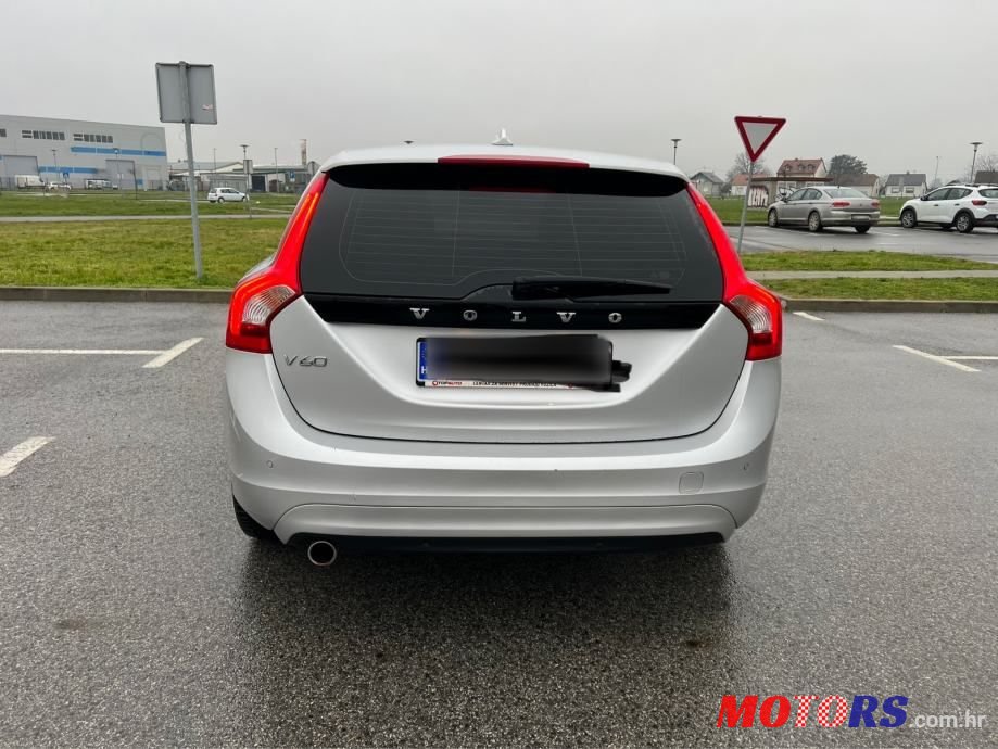 2017' Volvo V60 D3 photo #6