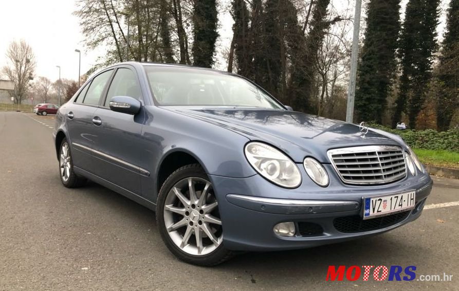 2002' Mercedes-Benz E-Klasa 220 Cdi photo #1