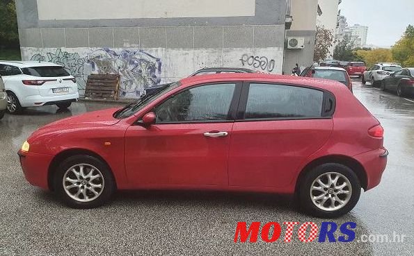 2001' Alfa Romeo 147 1,6 Ts photo #1
