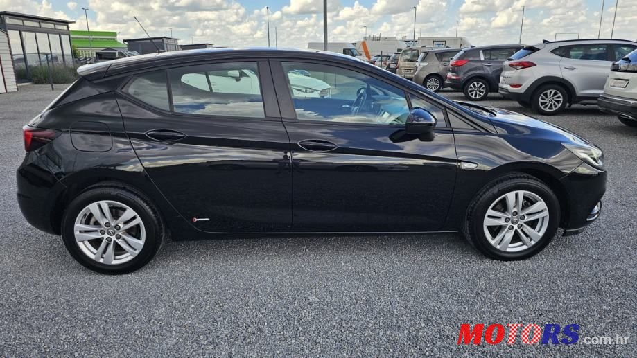 2019' Opel Astra 1,4 photo #2