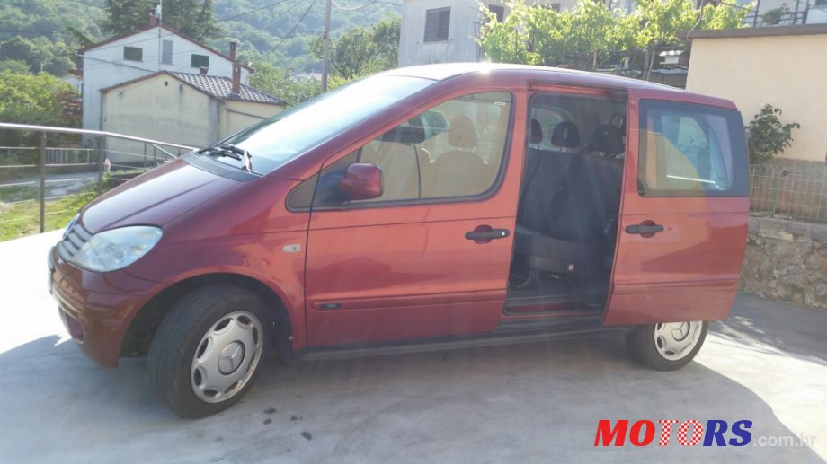 2004' Mercedes-Benz Vaneo photo #2