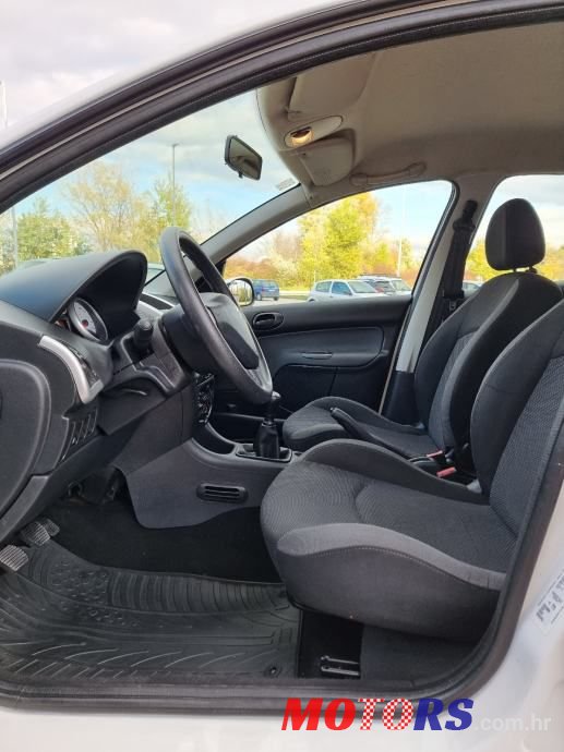 2010' Peugeot 206 1,4 photo #5