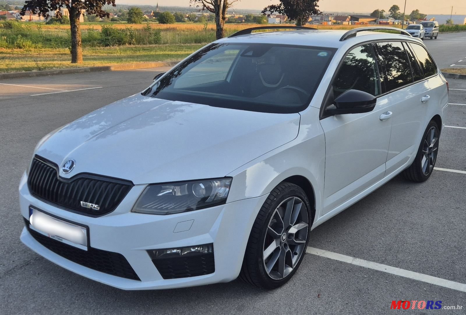2014' Skoda Octavia Combi photo #3