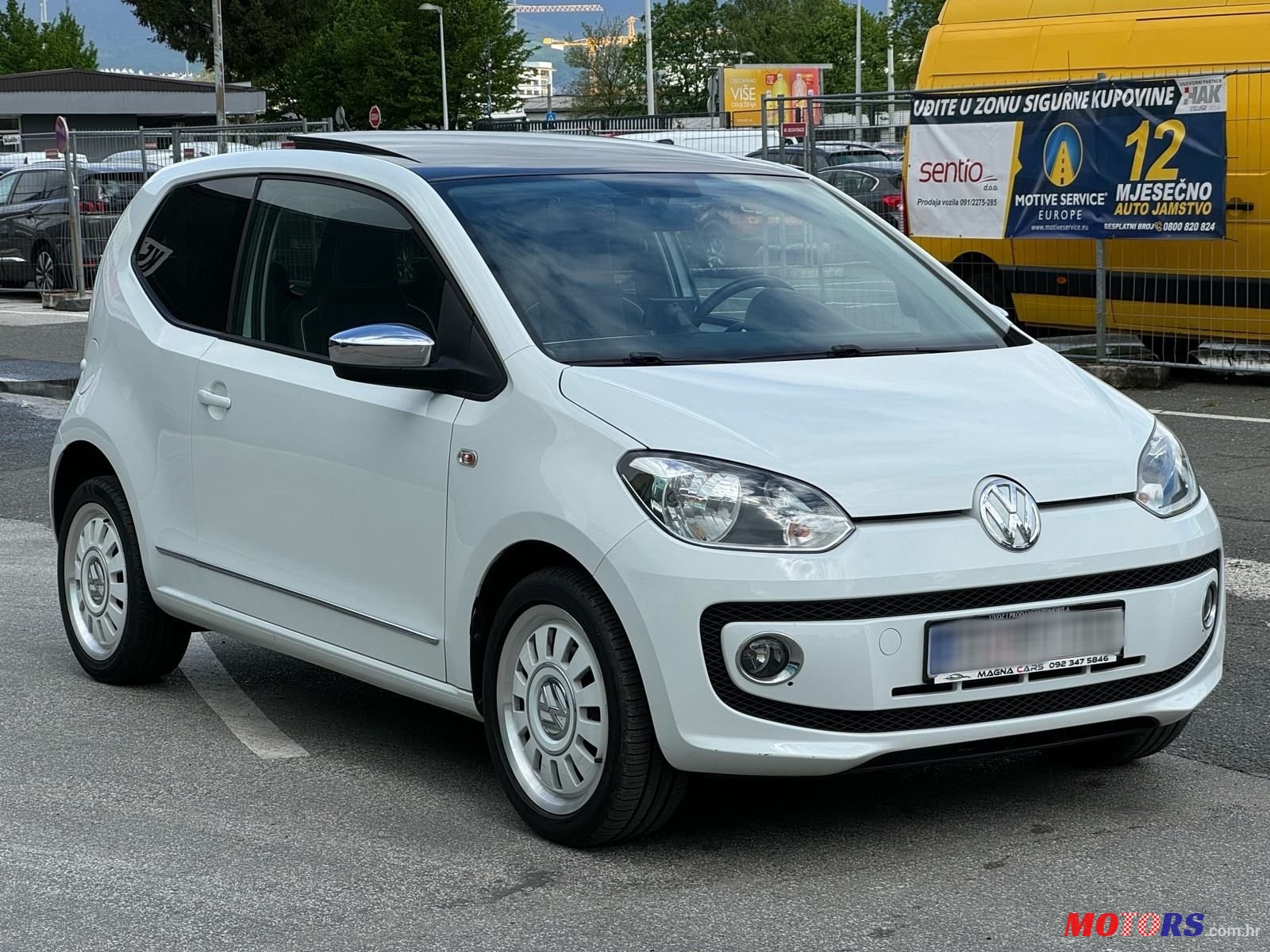 2012' Volkswagen Up! photo #1