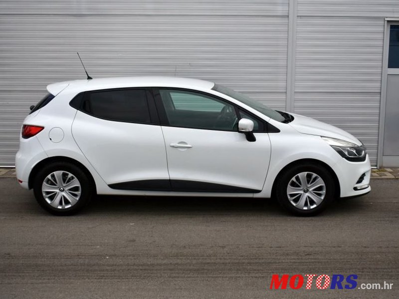 2016' Renault Clio 1.5 Dci photo #2