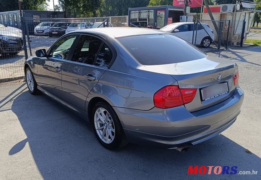 2011' BMW Serija 3 316D photo #4