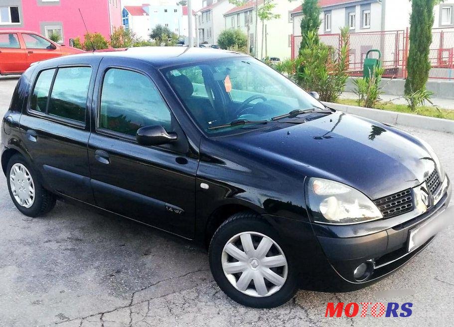 2004' Renault Clio 1,4 16V photo #1