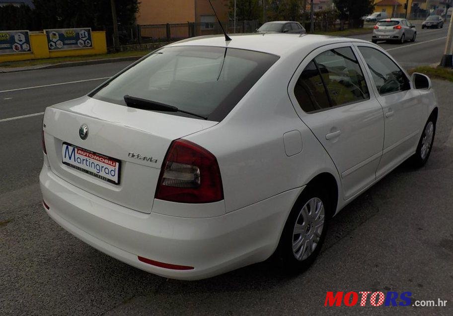 2009' Skoda Octavia photo #2