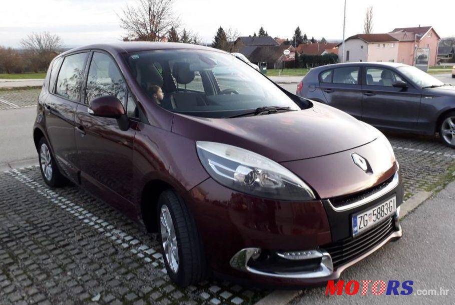 2013' Renault Scenic 1,5 Dci photo #1