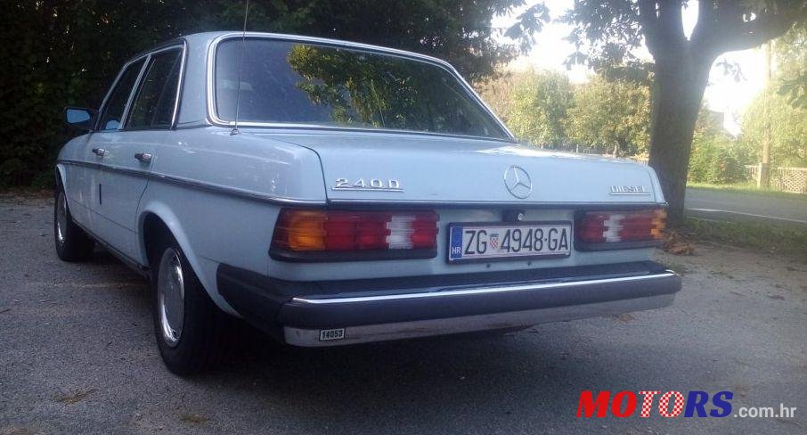 1978' Mercedes-Benz 123 240 photo #2