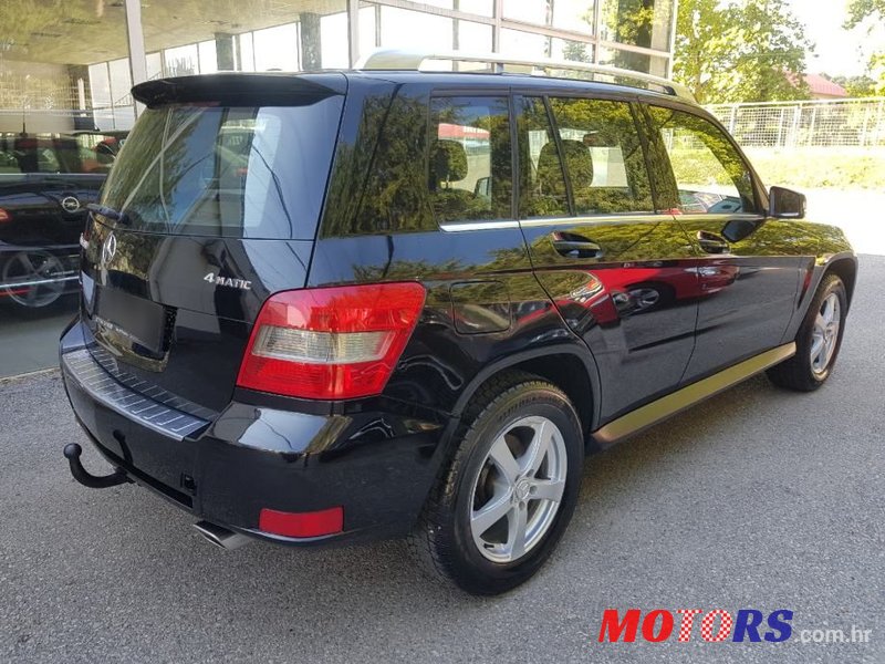 2010' Mercedes-Benz GLK 220 Cdi 4Matic photo #3