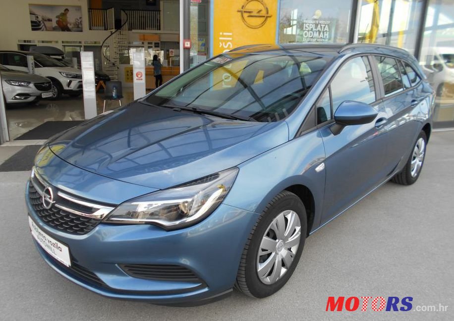 2017' Opel Astra Karavan Enjoy 1,6 Cdti photo #1