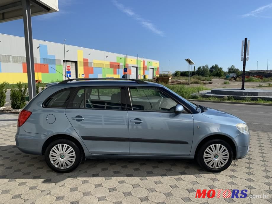 2008' Skoda Fabia Combi photo #4