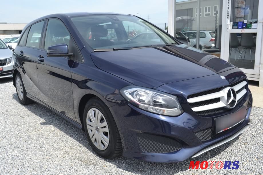 2017' Mercedes-Benz B-Klasa 180 D photo #3