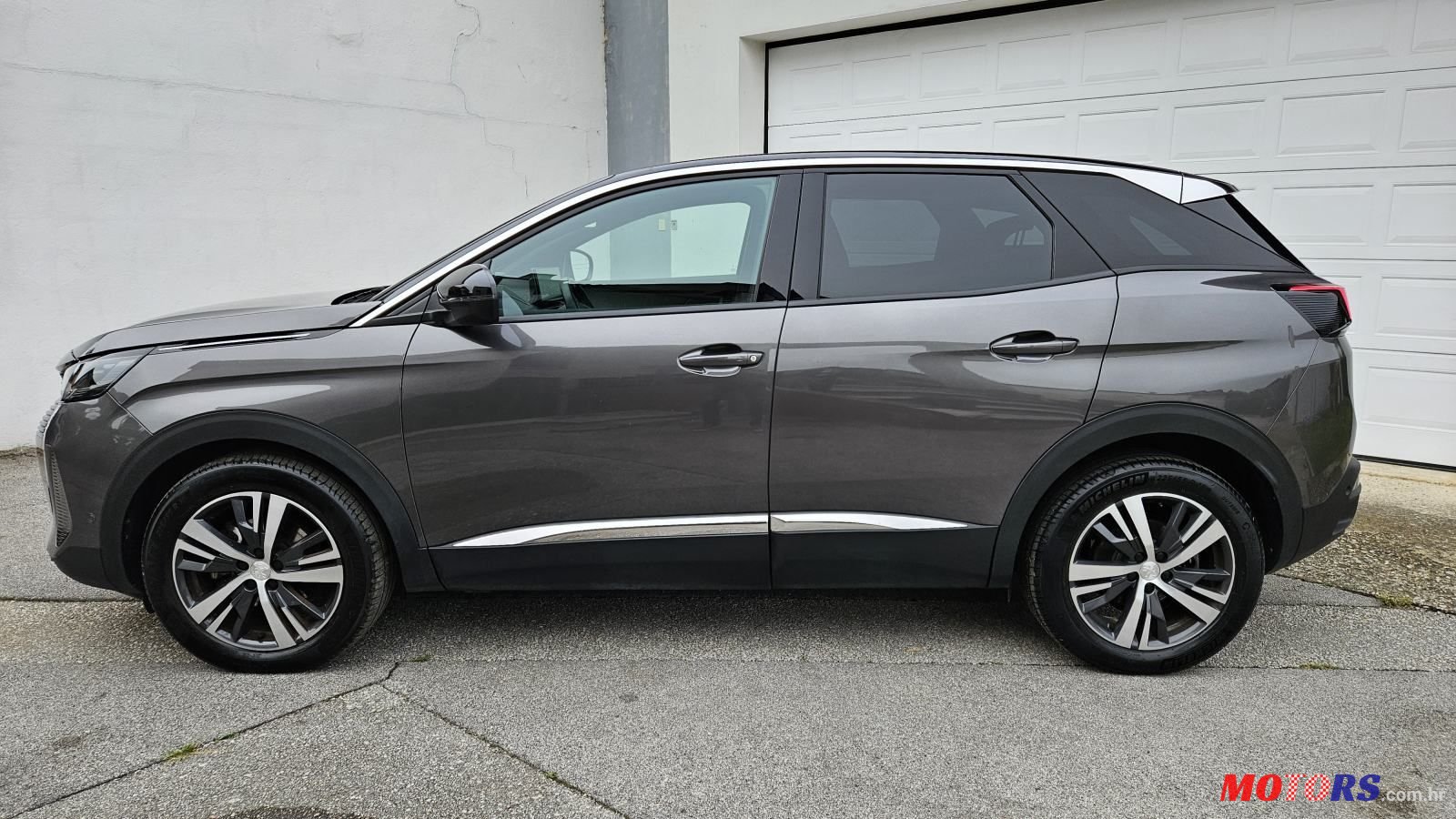 2023' Peugeot 3008 1,2 photo #5