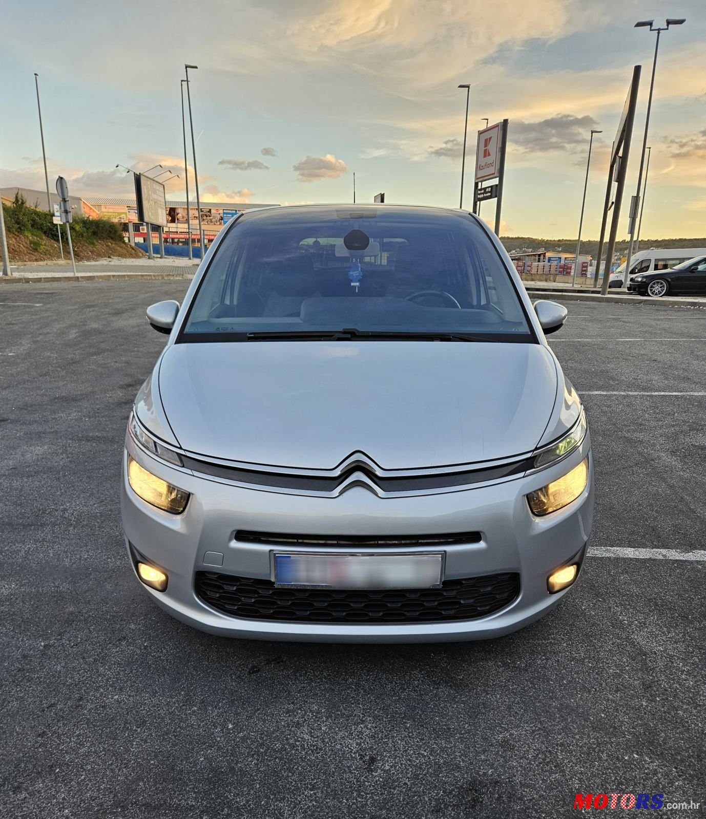 2014' Citroen C4 Grand Picasso 1,6 E-Hdi photo #3