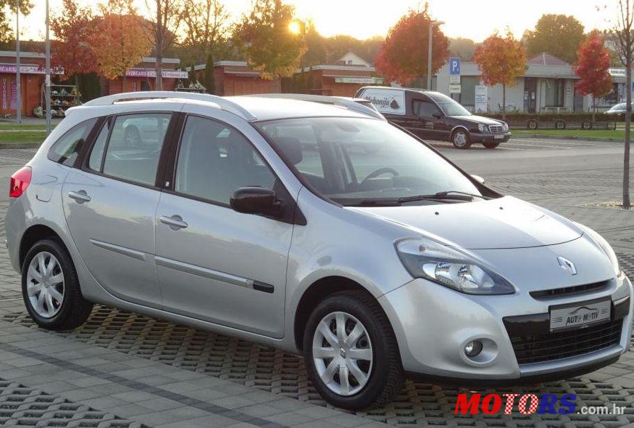 2011' Renault Clio 1,5 Dci photo #1