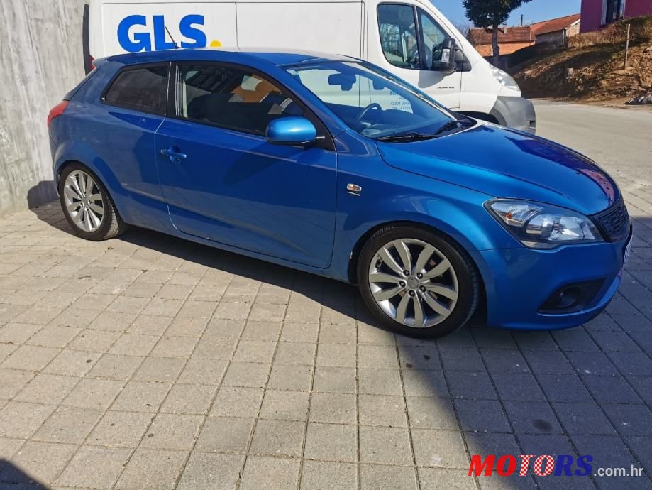 2012' Kia Pro Ceed photo #3