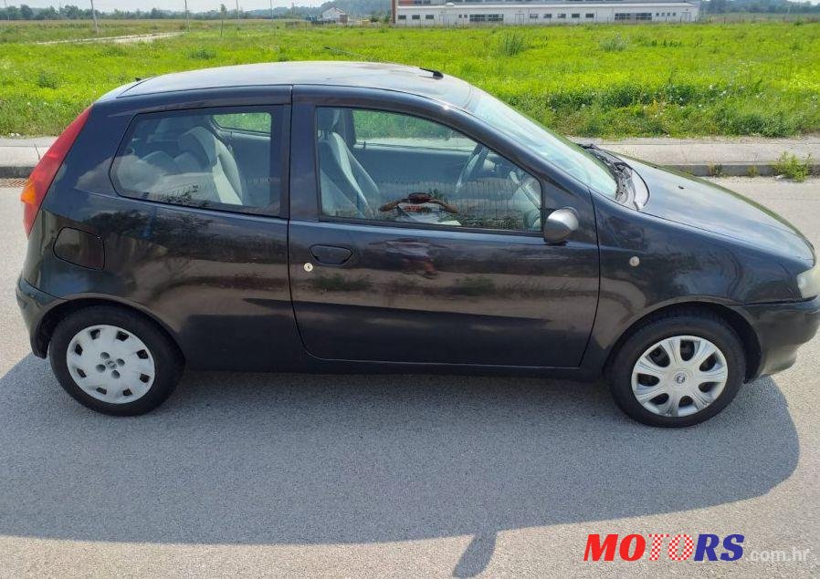 2003' Fiat Punto 1,2 16V photo #1