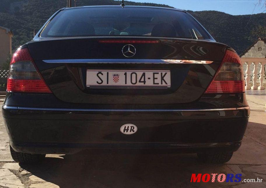 2007' Mercedes-Benz E-Klasa photo #2