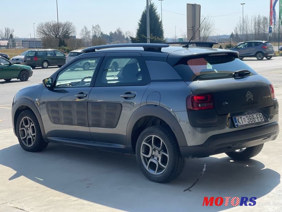 2016' Citroen C4 Cactus photo #4