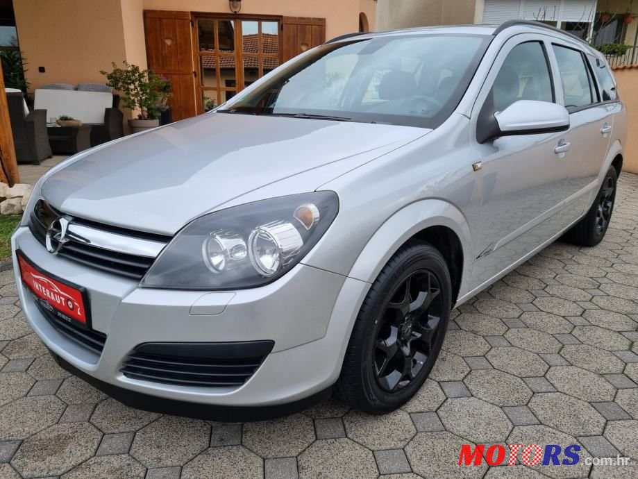 2006' Opel Astra Karavan photo #1