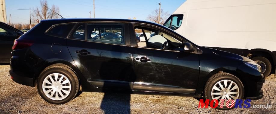 2014' Renault Megane Grandtour photo #5