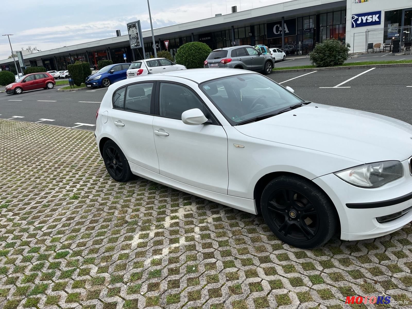 2011' BMW Serija 1 116D photo #3