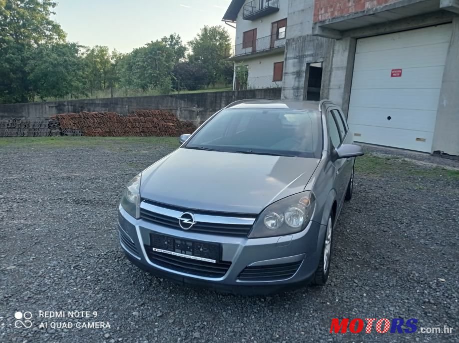 2005' Opel Astra Karavan photo #1