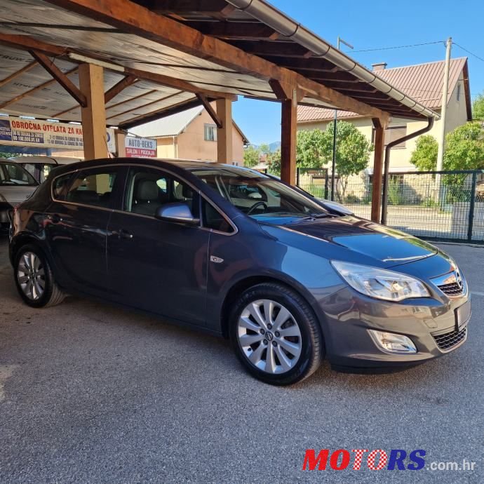 2012' Opel Astra 1,7 Cdti photo #4