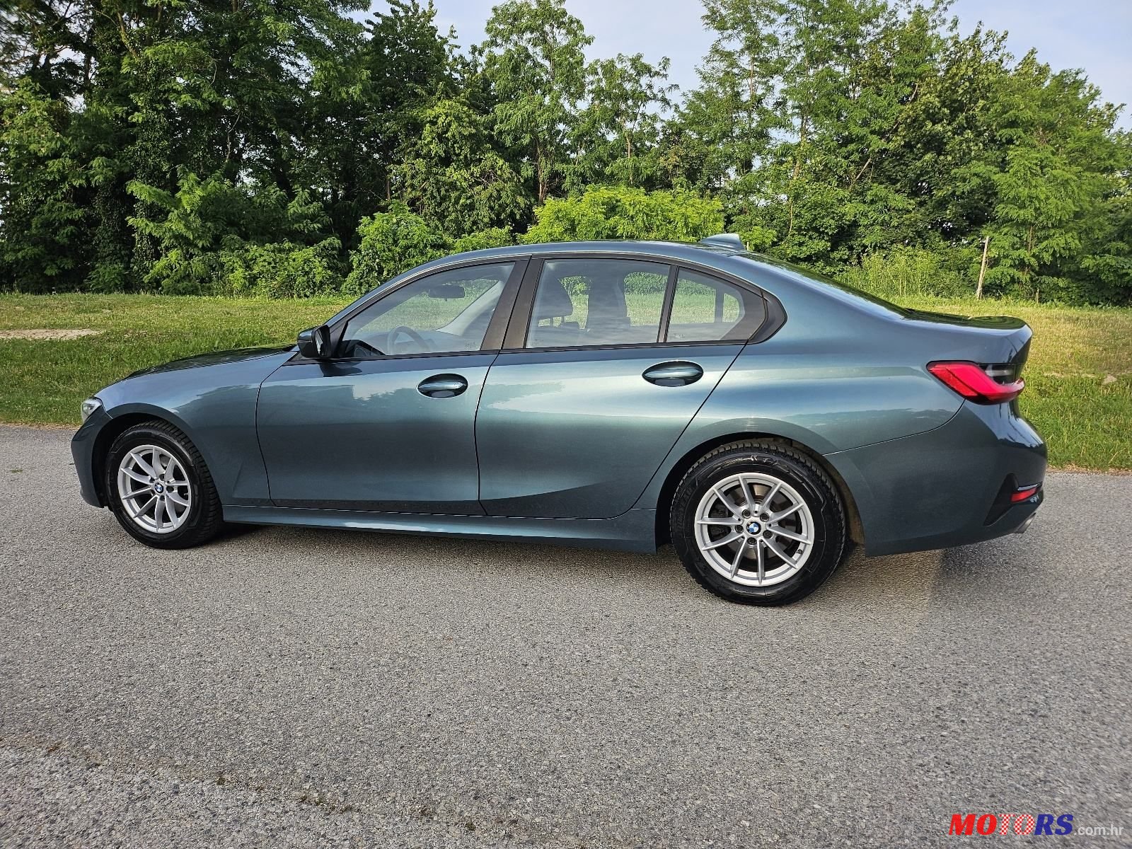2020' BMW Serija 3 318D photo #5