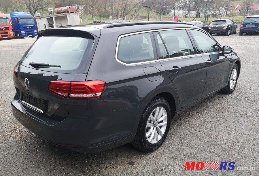 2015' Volkswagen Passat Variant 2,0 Tdi Bmt photo #1