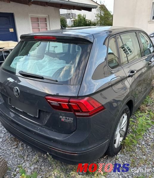 2016' Volkswagen Tiguan 2,0 Tdi Bmt photo #4