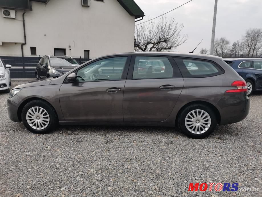 2015' Peugeot 308 Sw photo #3