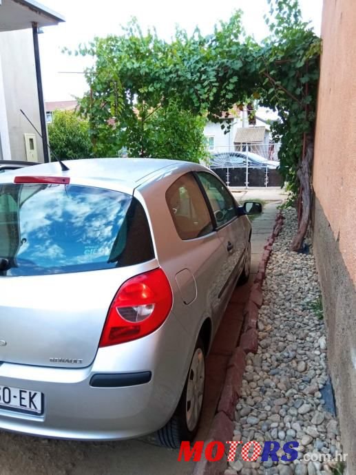 2007' Renault Clio 1,2 photo #2