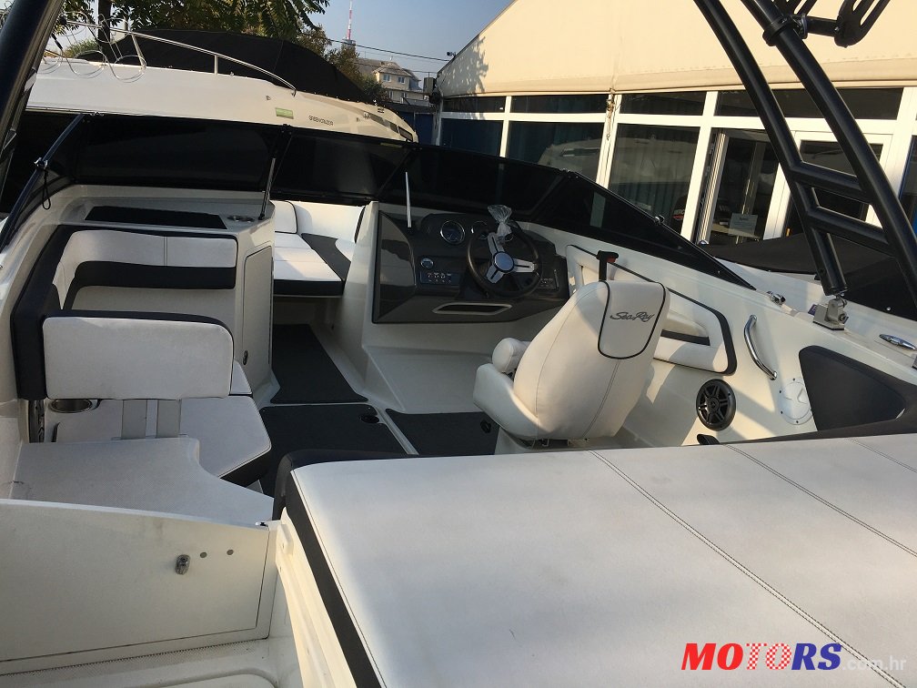 2015' Sea Ray 19SPX bowrider sportski gliser photo #6