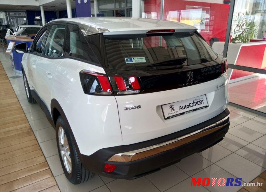 2018' Peugeot 3008 1,6 S&S photo #1