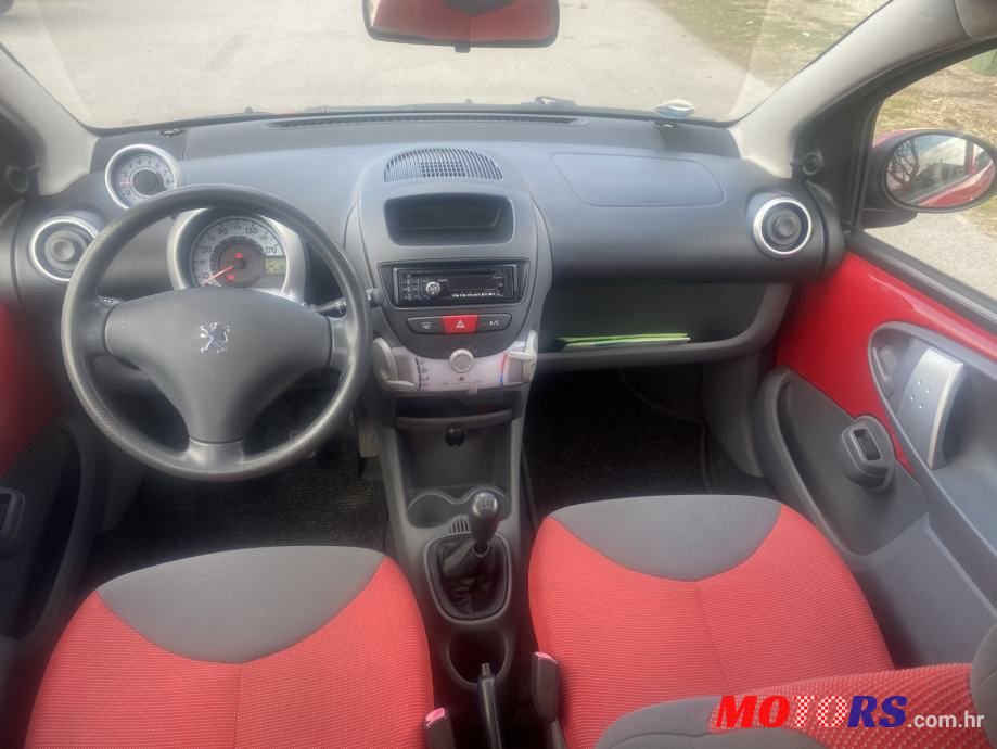 2008' Peugeot 107 1,0 photo #6