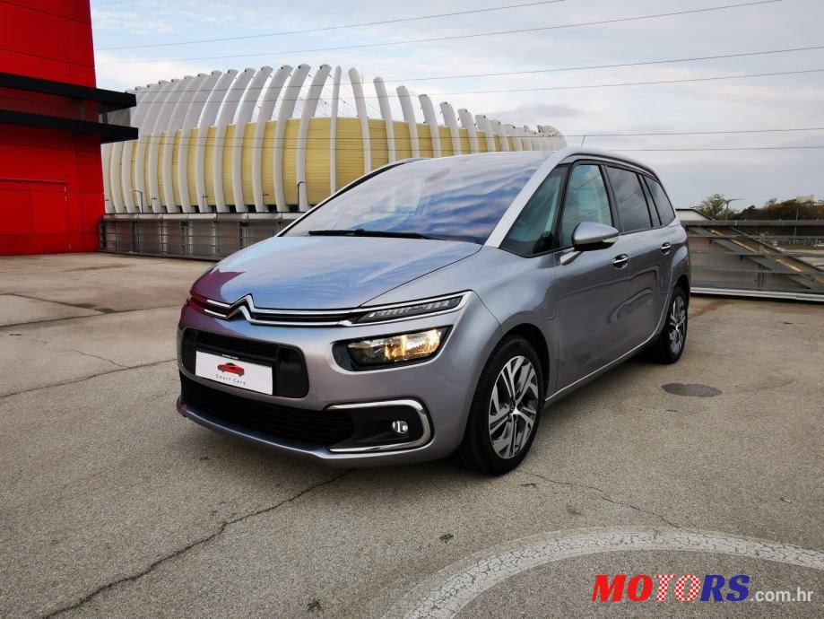 2016' Citroen C4 Grand Picasso photo #1