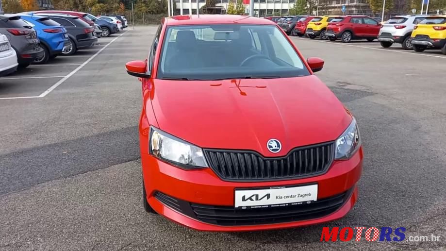 2015' Skoda Fabia photo #4