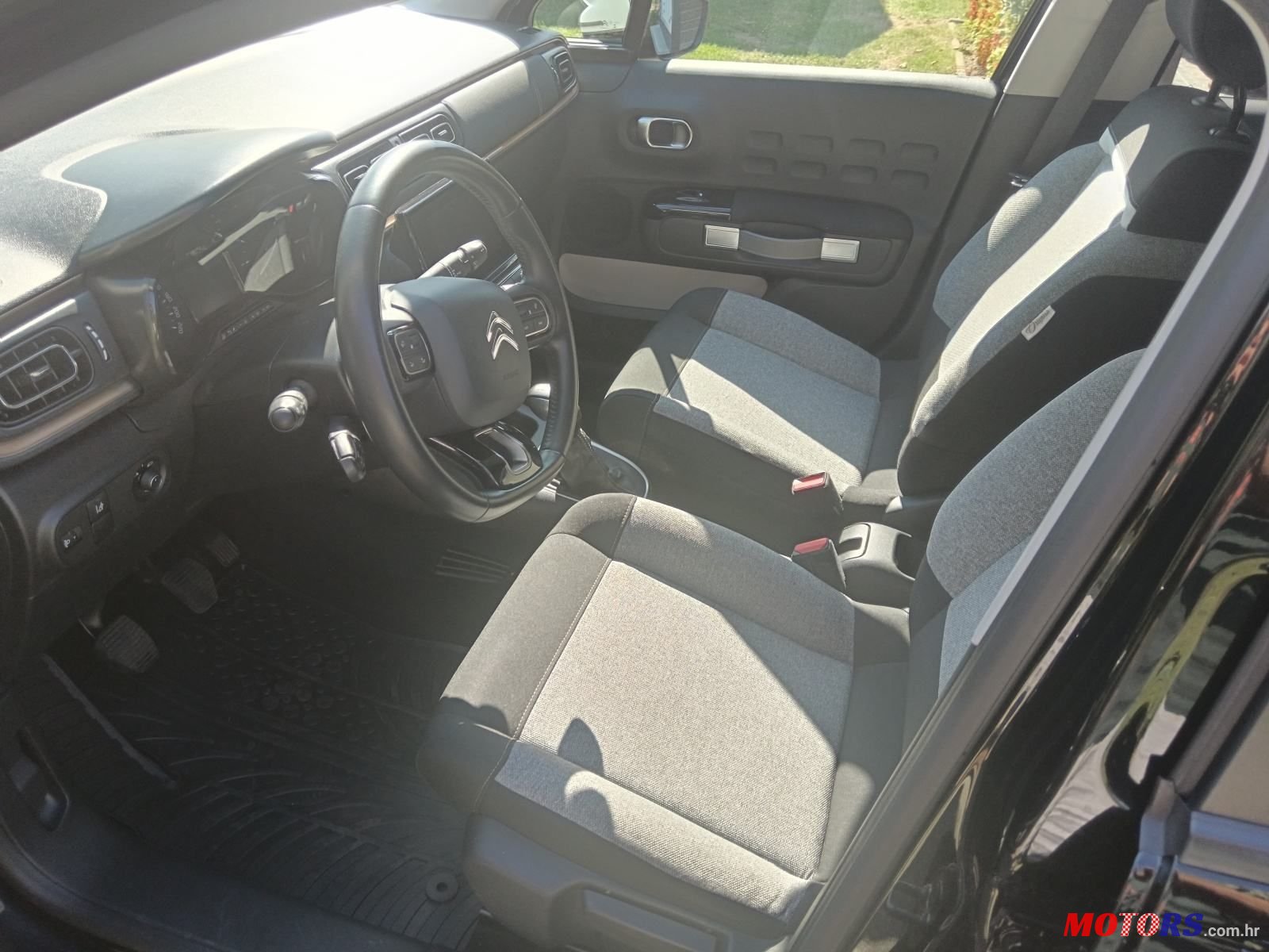 2019' Citroen C3 1,2 photo #4