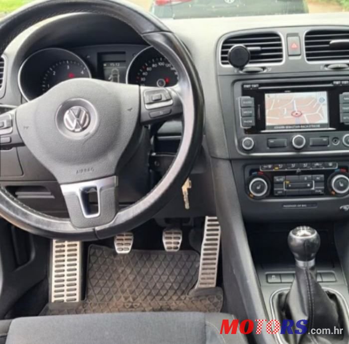 2011' Volkswagen Golf 6 1,6 Tdi photo #6